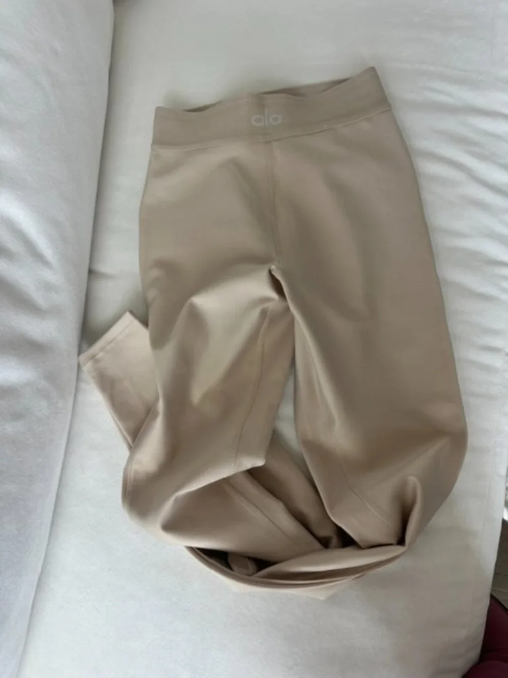 ALO Airlift High-Waist Suit Up Legging - Macadamia XXS